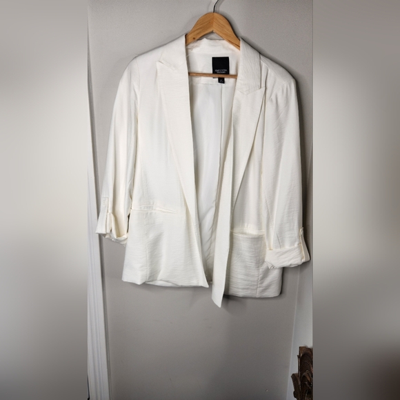 White Jacket - Picture 2 of 6